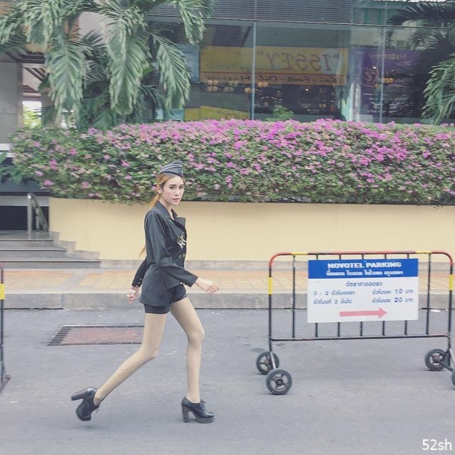 泰國爆乳長腿車模 Nunoeyna-第1章-图片17