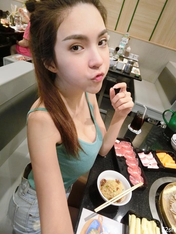 泰國巨乳嫩模 Kanokwan Janet-第1章-图片8