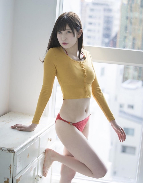 NMB48 頂級白嫩美腿 吉田朱里-第1章-图片16