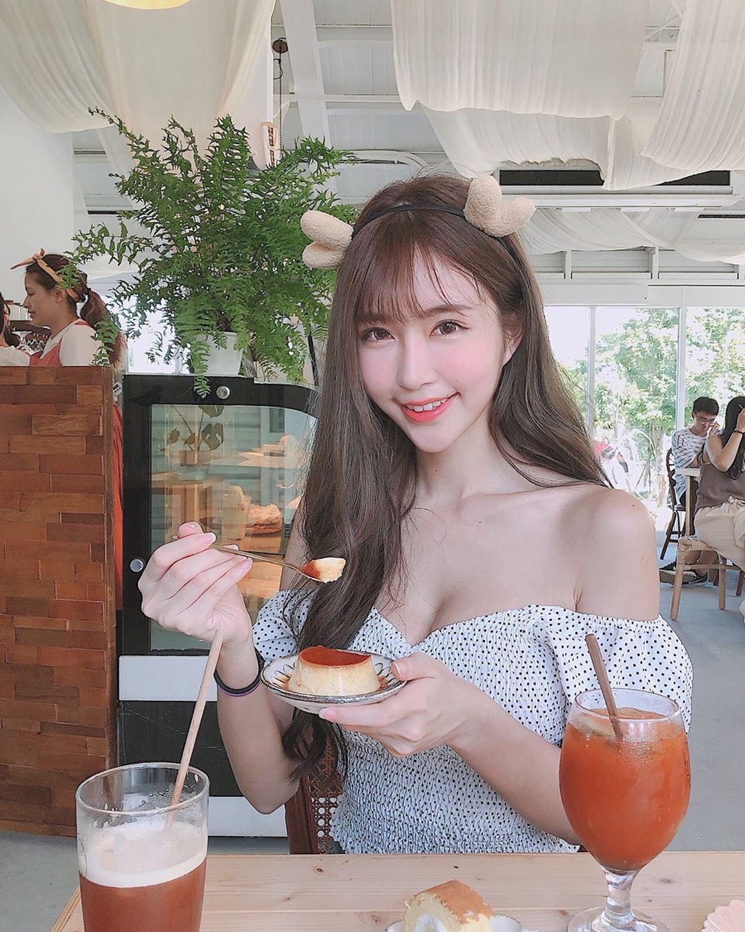 The lady has been busy lately, don't tell me if I have anything to do with my broker.-第1章-图片19