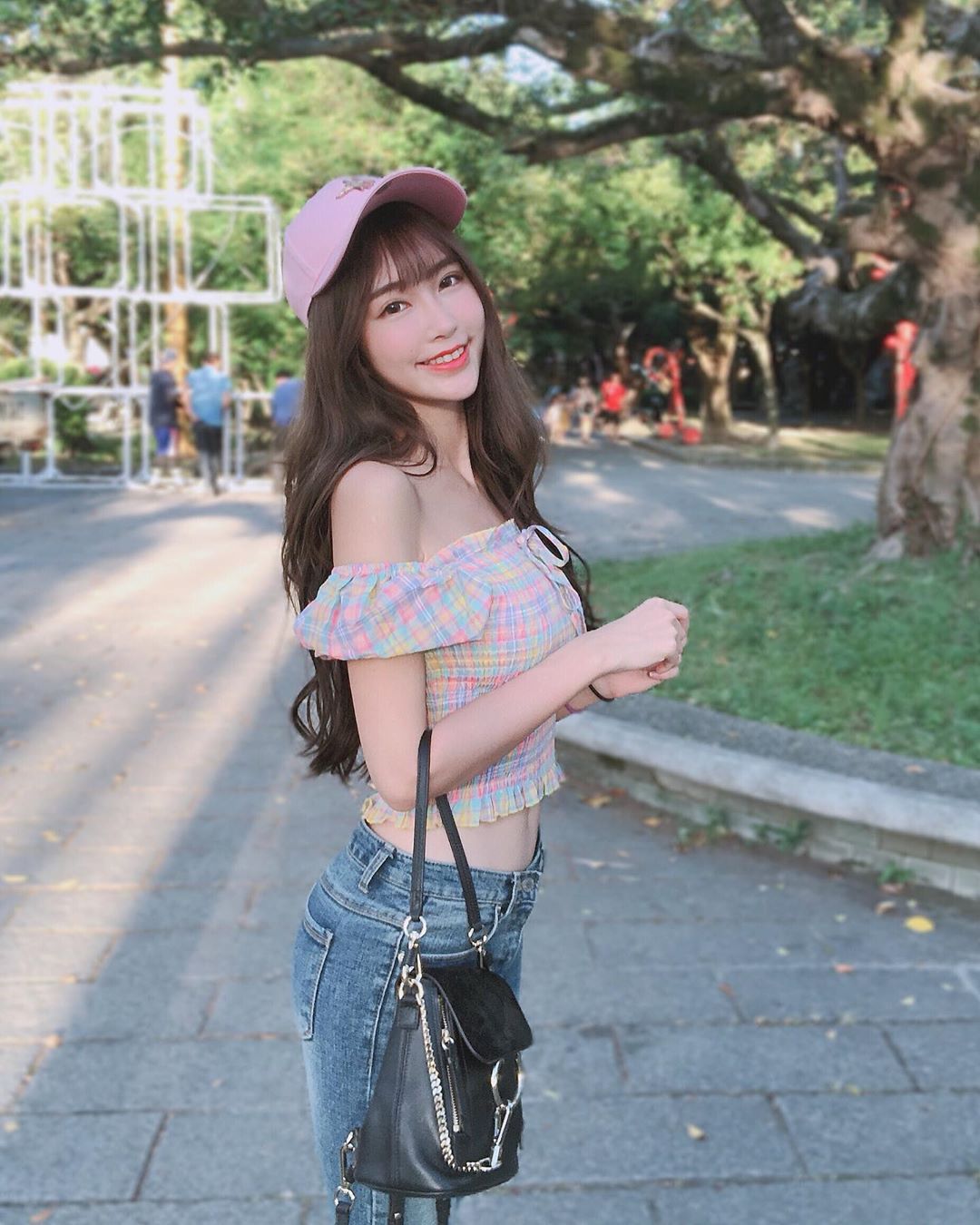 The lady has been busy lately, don't tell me if I have anything to do with my broker.-第1章-图片20