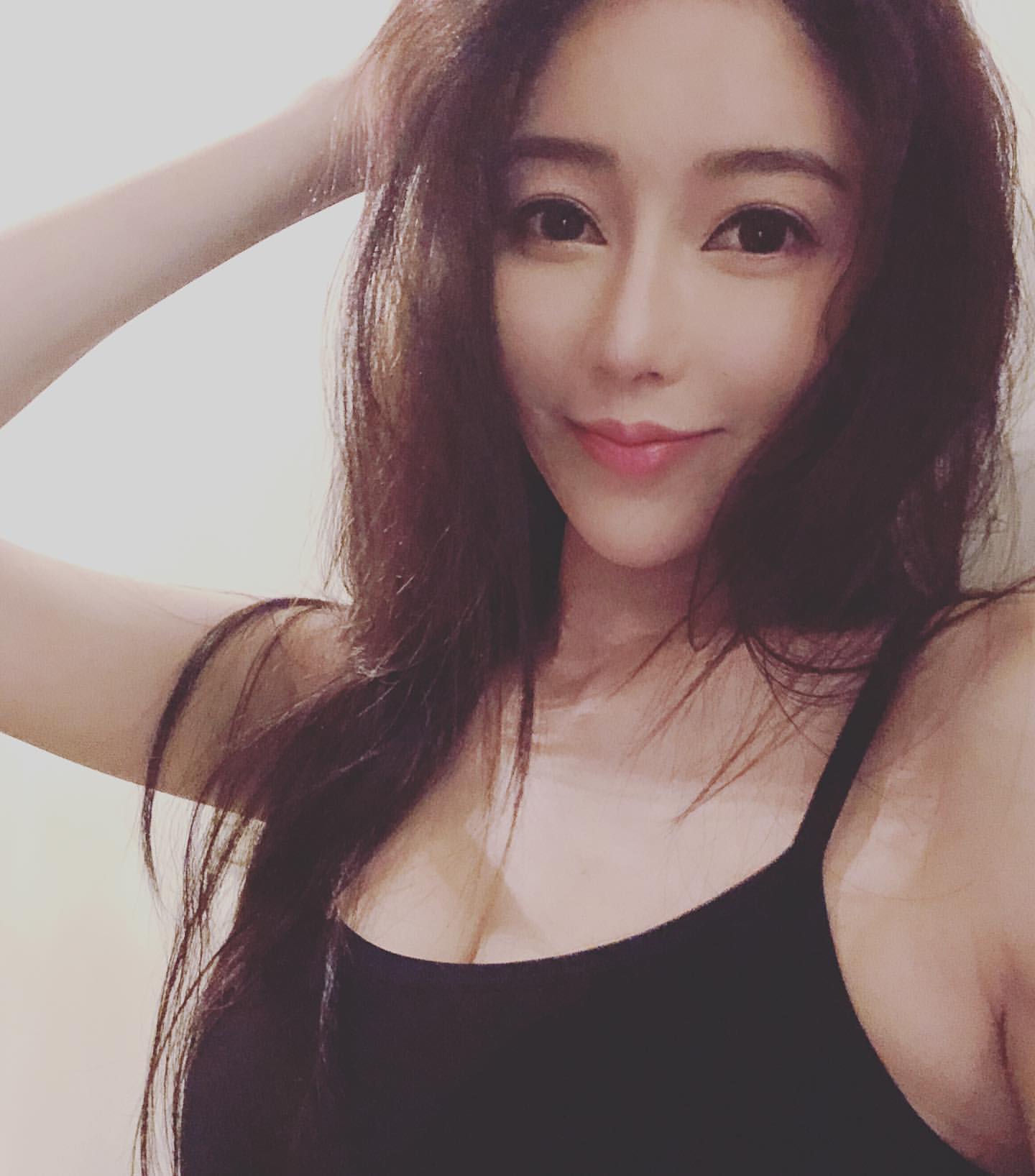 顏值+身材完全天菜級!火辣尺度超誘人 Mia-第1章-图片1