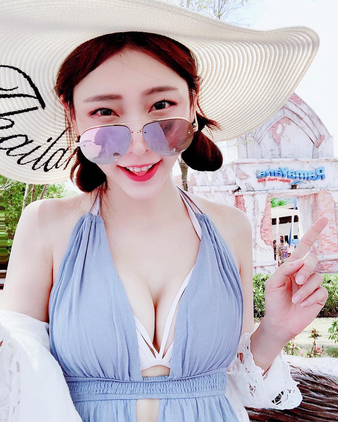重機美女王晨飄 短裙美腿超吸睛 一路上看到都有精神了-第1章-图片16