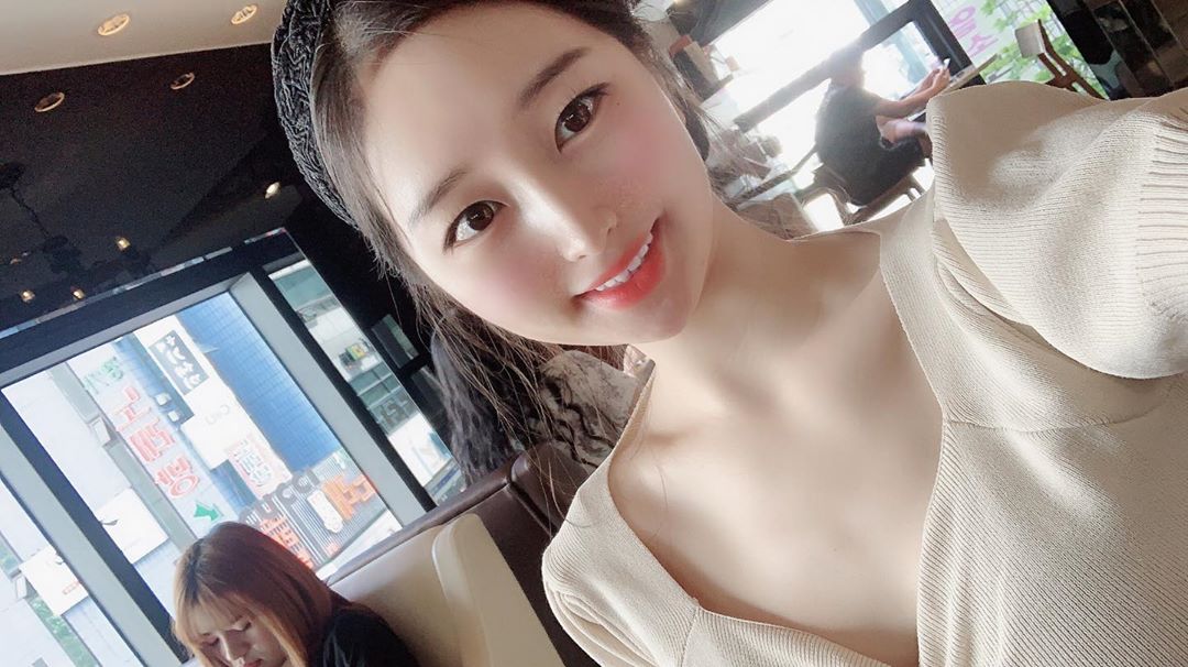 笑容超甜大眼美女 微微一笑戀愛感爆棚好喜歡-第1章-图片16