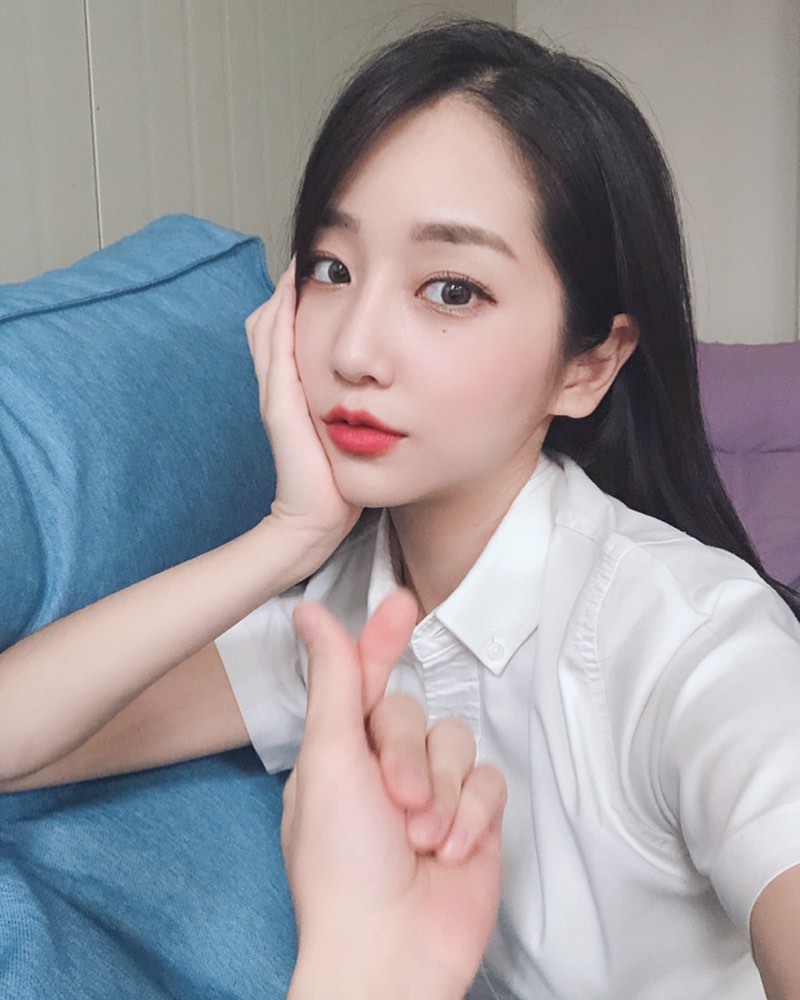 韓國甜姊兒獨領風騷 超殺電眼看了好酥麻-第1章-图片1