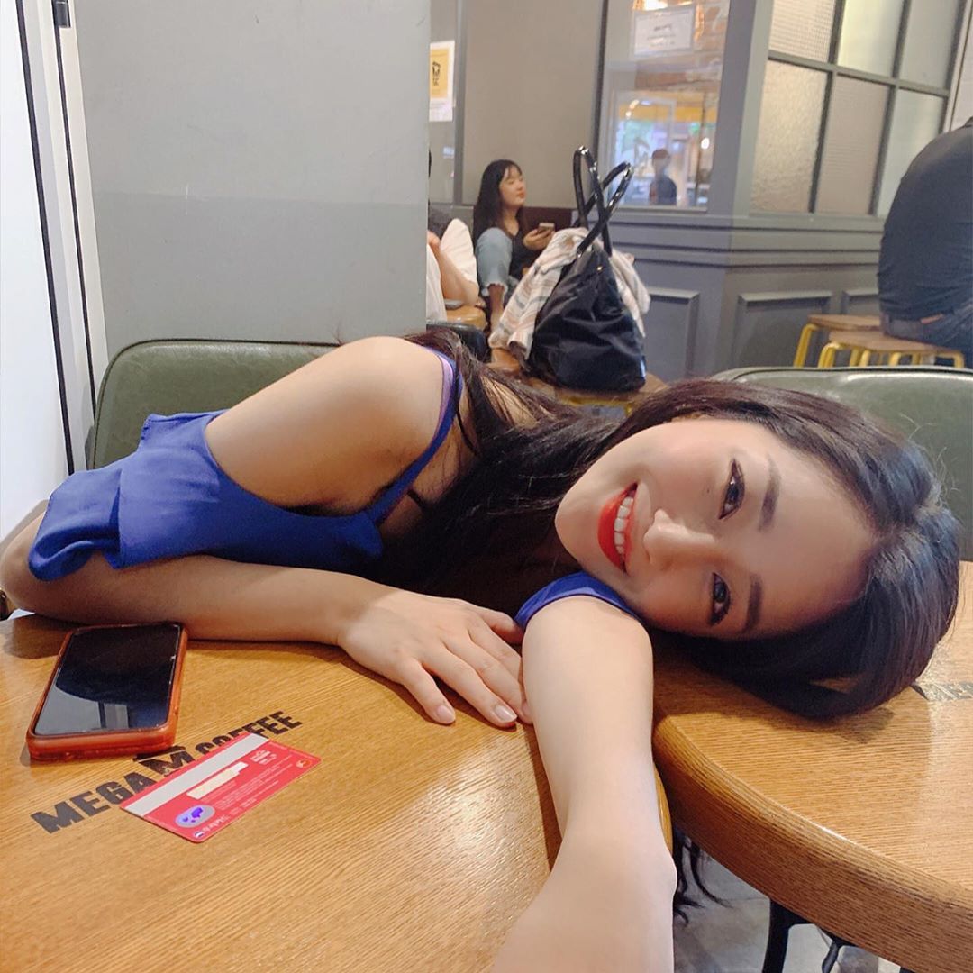 韓國甜姊兒獨領風騷 超殺電眼看了好酥麻-第1章-图片6