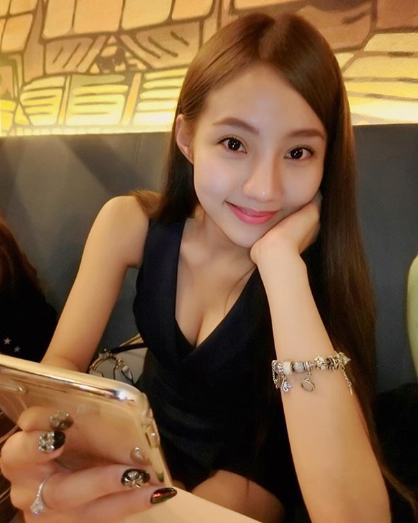 大馬新山十大顏值女神 Katrina Low-第1章-图片1