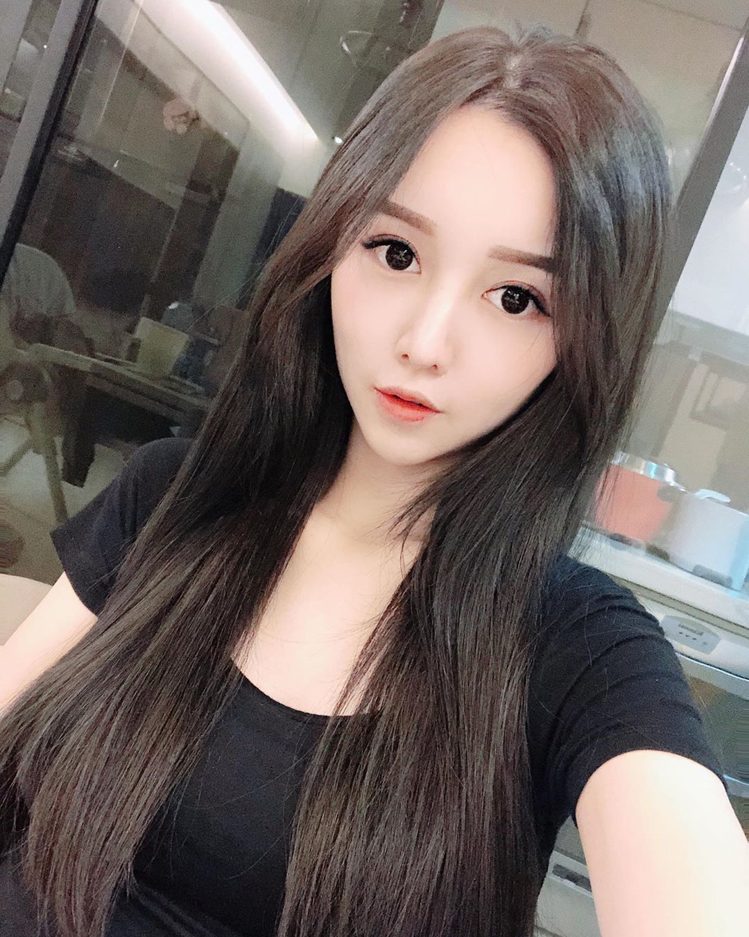 侯珮甄 身材夭壽骨辣....IG滿滿蜜桃美照:強到跪著看-第1章-图片5