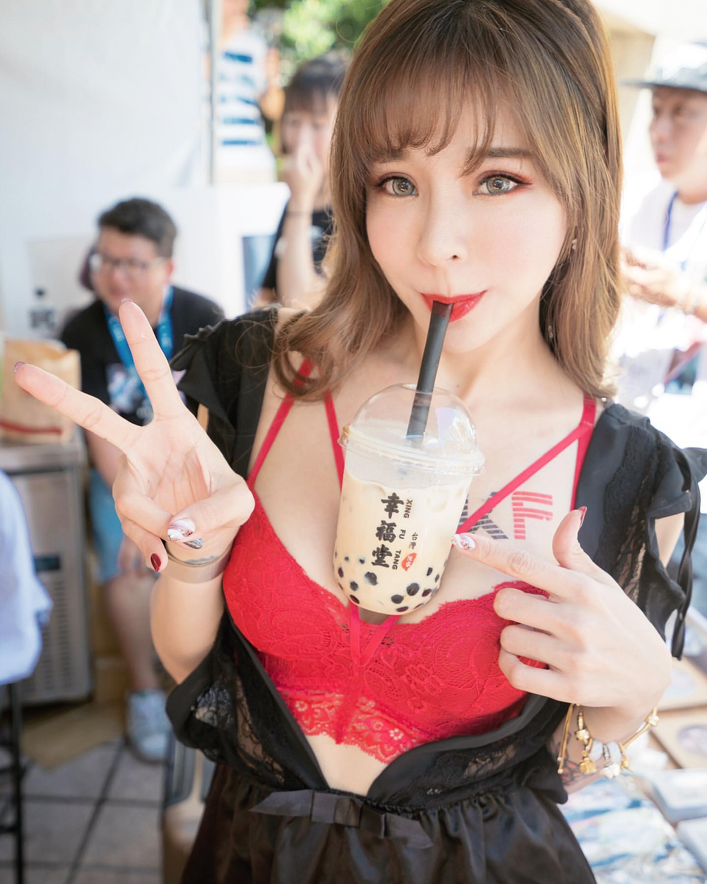 DJ 紀曉嵐AraSHi美乳上下跳動 無辜大眼讓人秒淪陷:不行惹-第1章-图片10