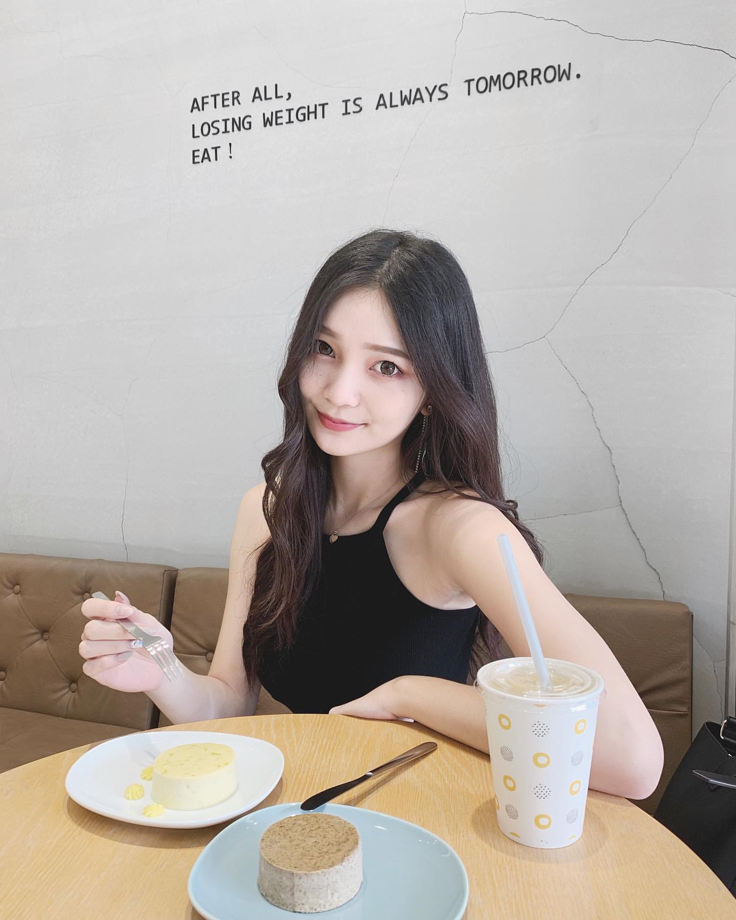 人氣女神 Aspasia 超精緻五官看起來好像芭比娃娃-第1章-图片8