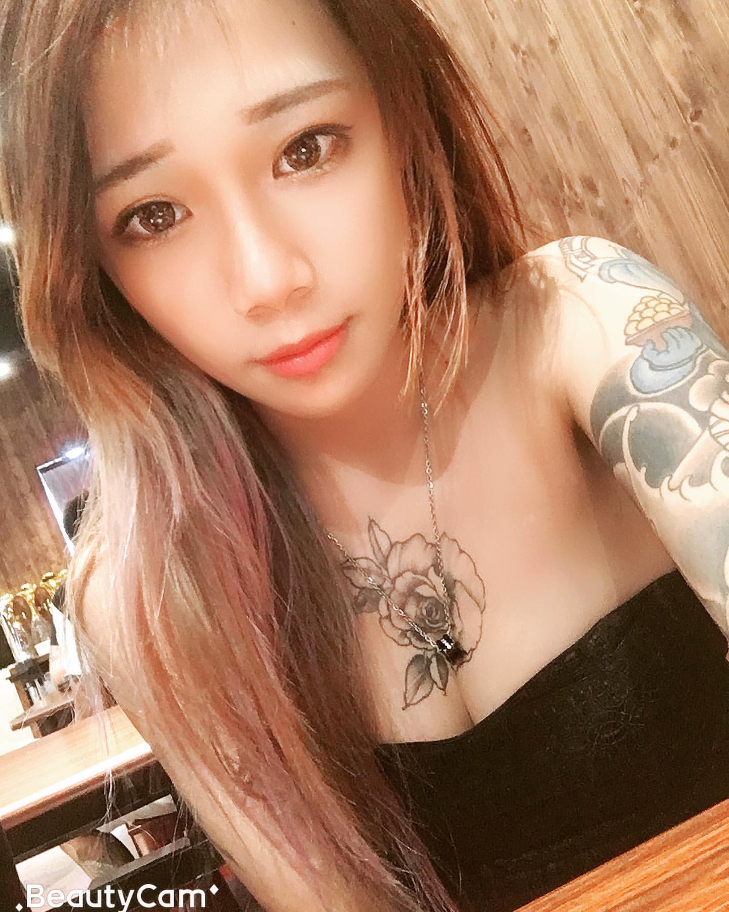 傻兒尺度超大 解放飽滿嫩乳火辣指數破表-第1章-图片2