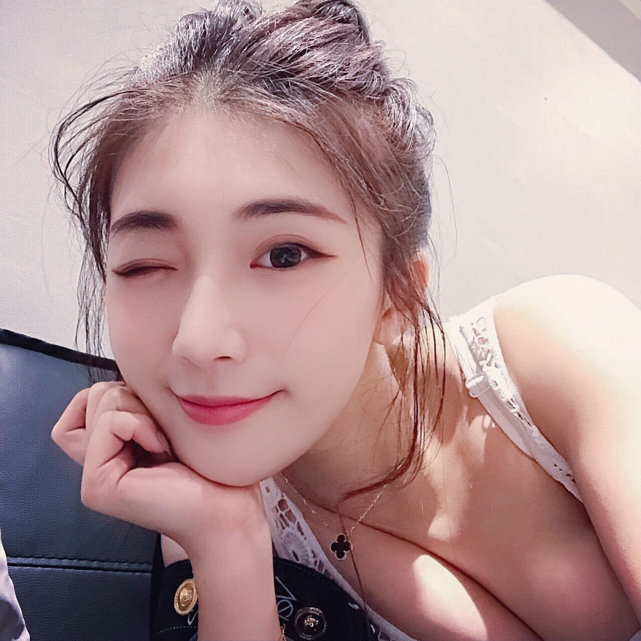 謝薇安Vivian 美尻巨乳全都露太犯規 性感值達100%-第1章-图片2