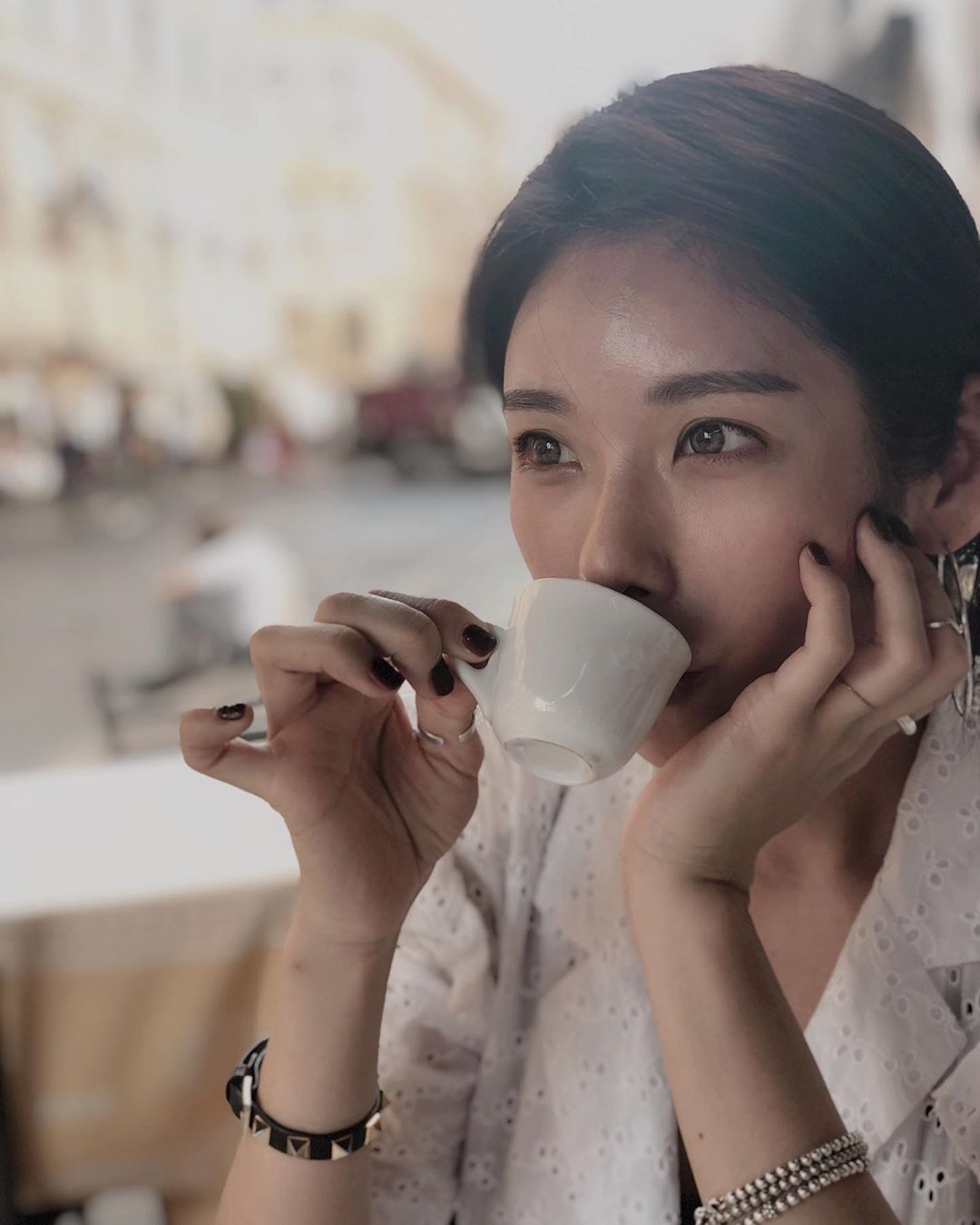 氣質韓國淑女情純甜笑 秀出女神級身軀鄉民秒圈粉-第1章-图片2