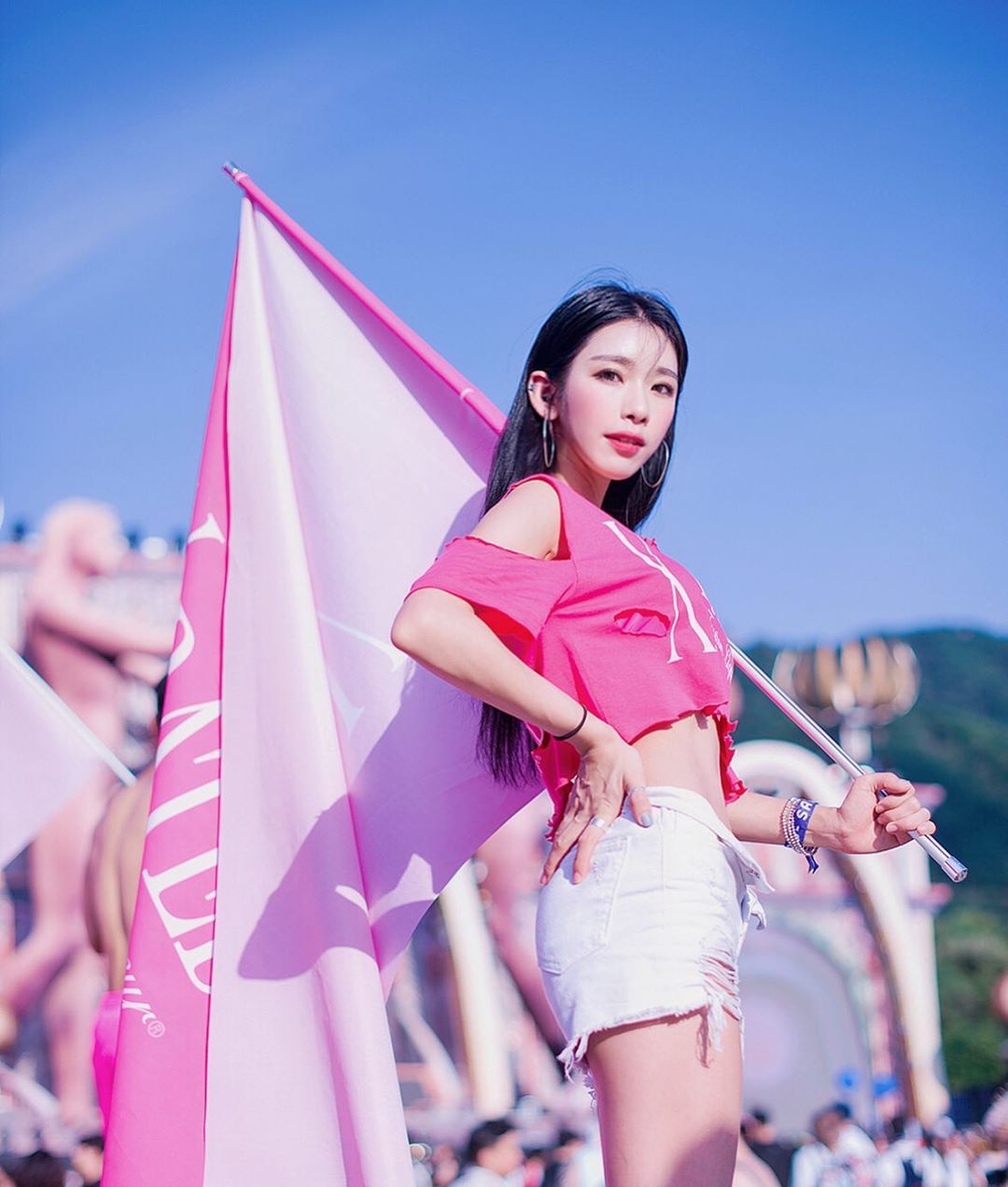 氣質韓國淑女情純甜笑 秀出女神級身軀鄉民秒圈粉-第1章-图片13