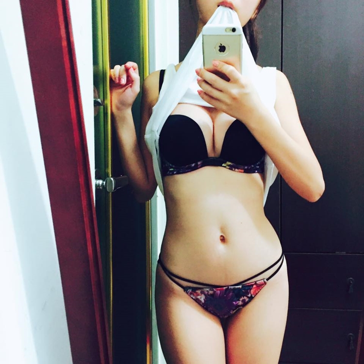 白裡透紅的美胸 微小的妳 Tiny-第1章-图片13