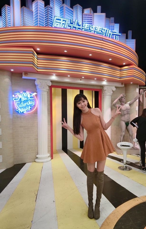 173長腿的D奶正妹 金莎Mimi 陳蘊予-第1章-图片8