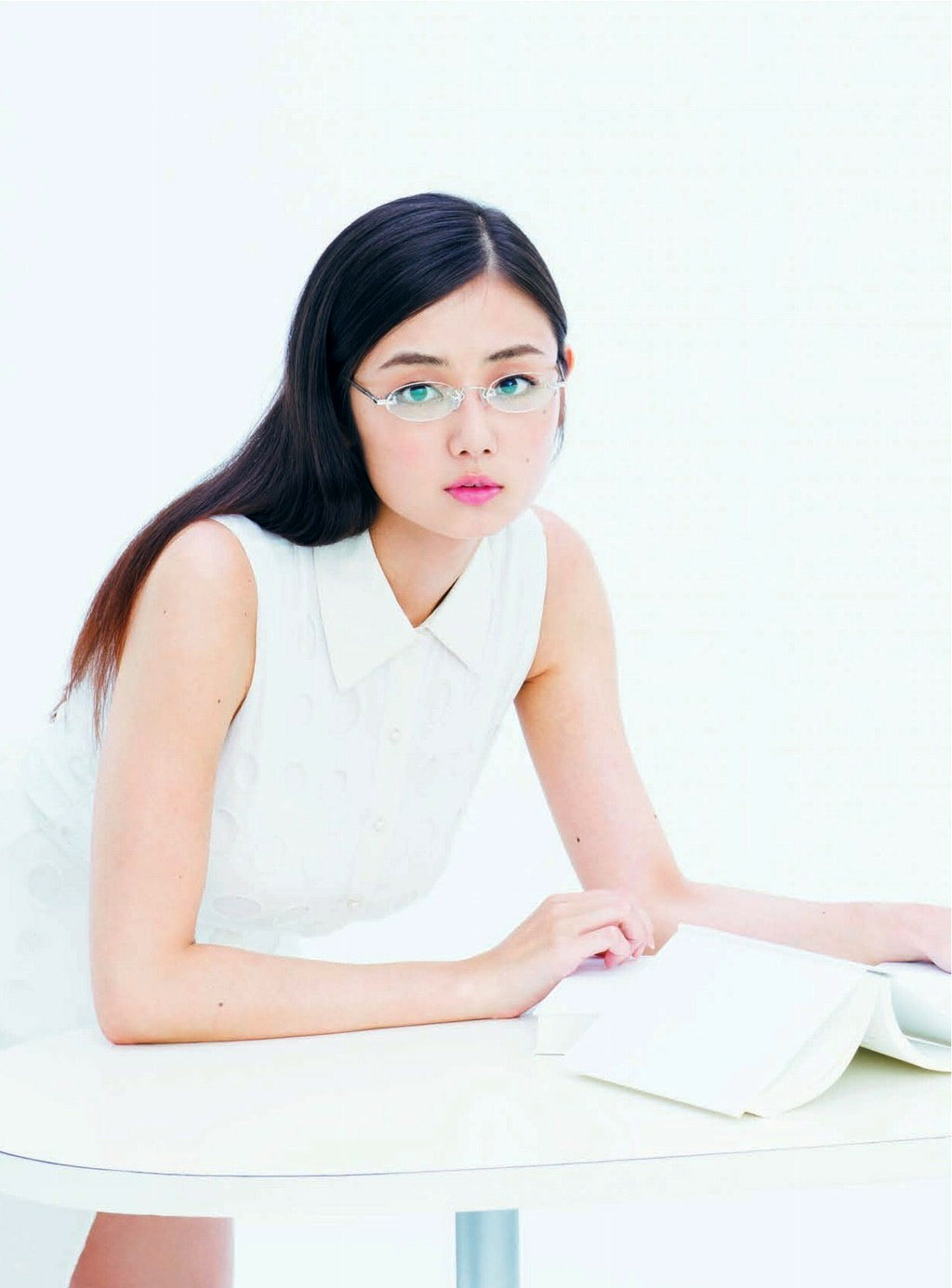 2017年8月4日【寫真】片山萌美在日劇《偵探物語》被瑛太揉G奶人氣及寫真量回復 (30P)-第1章-图片28
