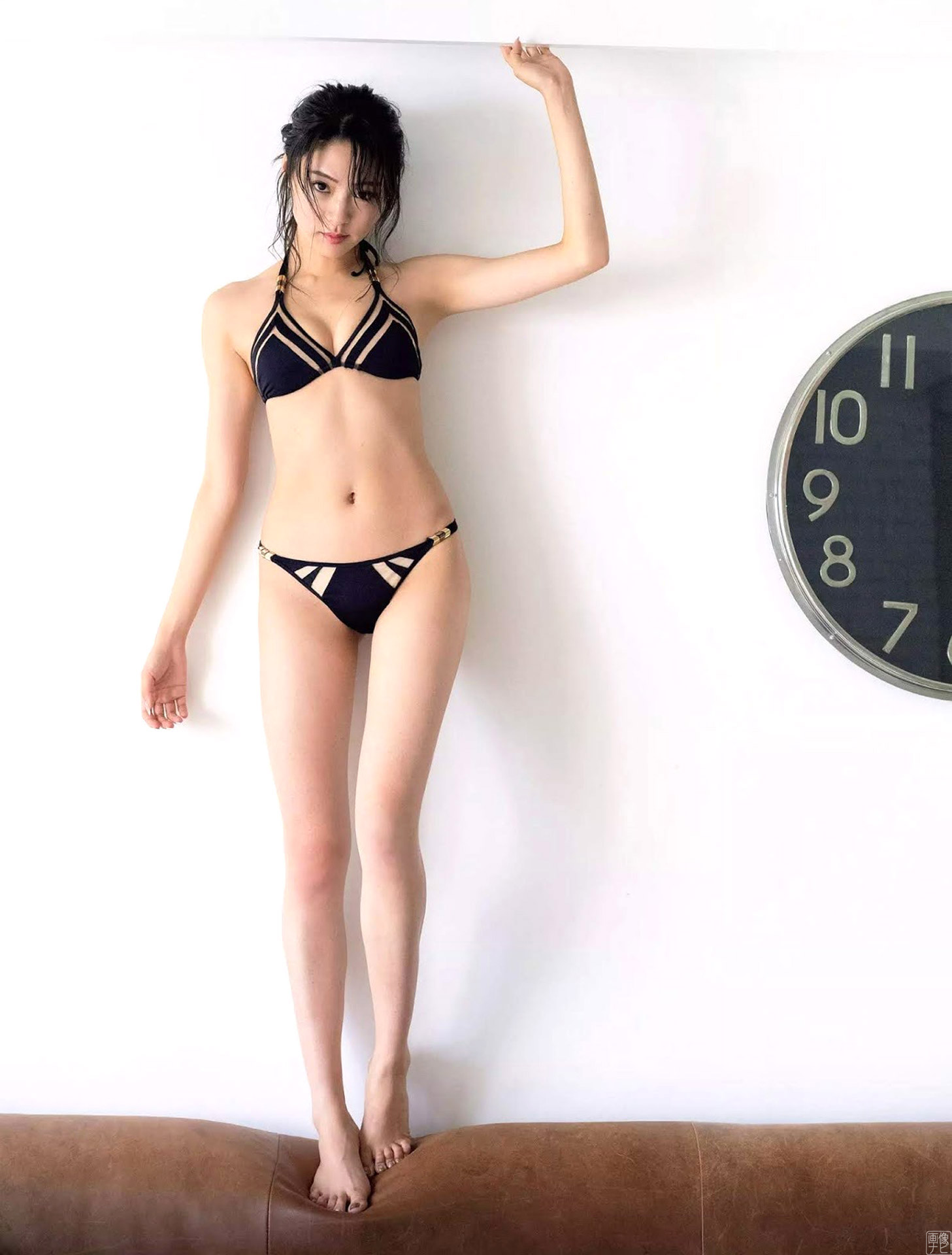 志田友美 アイドル界最高のエロ美腳畫像-第1章-图片5