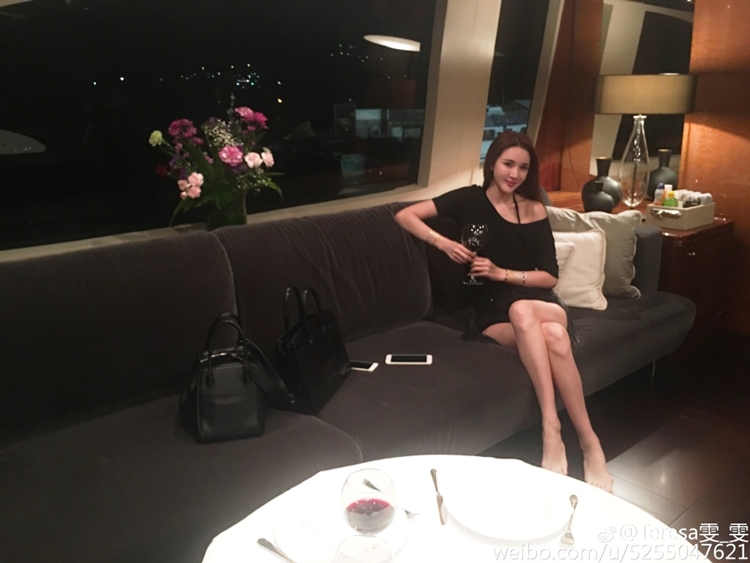 曬曬比基尼美照的酒店董事長 Teresa 雯-第1章-图片2