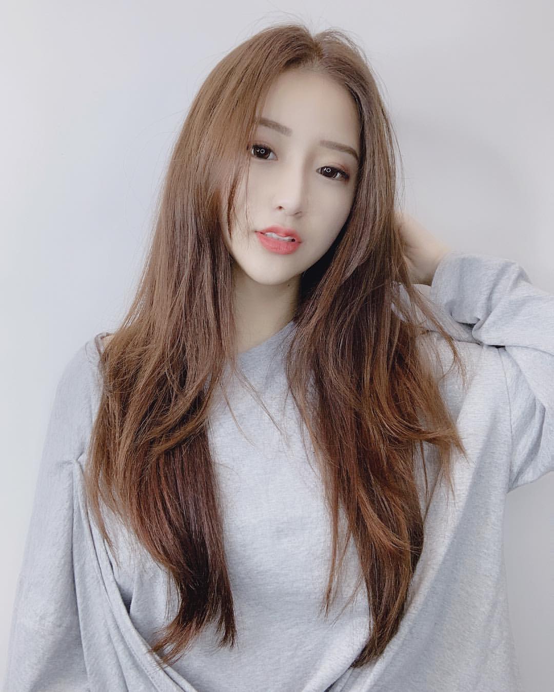 「暴力身材超歐美」深V一次看夠 janeouyang-第1章-图片6