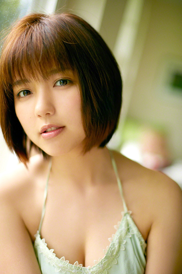 2015年11月10日【寫真】真野惠里菜漸見成熟越大越瘦要谷胸拍攝寫真 (25P)