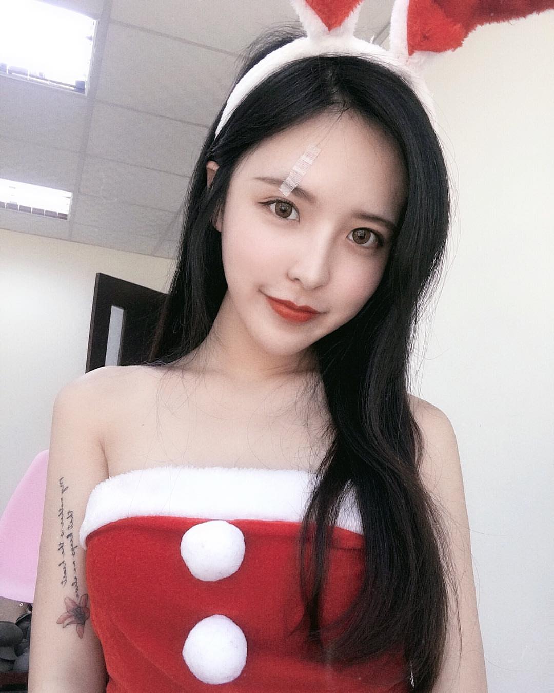 李優 清新臉蛋配上修長美腿太正 甜甜高顏質讓人看傻眼-第1章-图片29