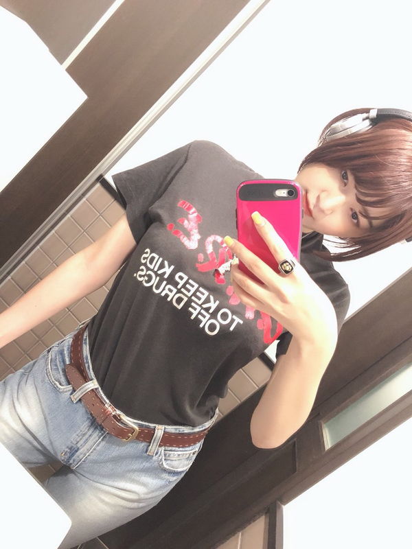 椎名芙美、スタイル抜群の新人グラドル椎名芙美、乳首しか隠せてない極小ビキニでG...-第1章-图片3