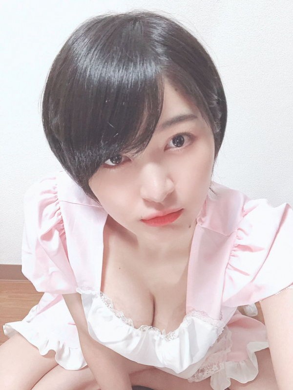 椎名芙美、スタイル抜群の新人グラドル椎名芙美、乳首しか隠せてない極小ビキニでG...-第1章-图片8