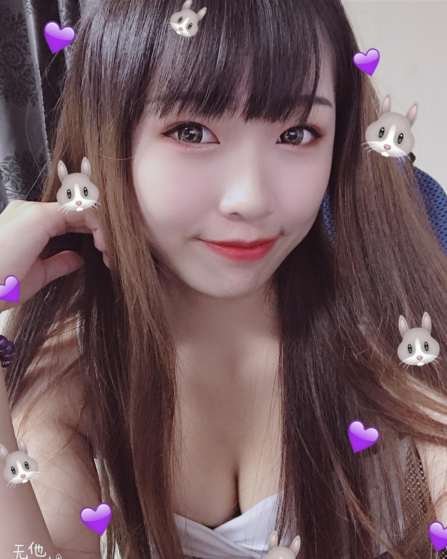 Nina NiNi's chest is also overwhelmingly full of color value.-第1章-图片12