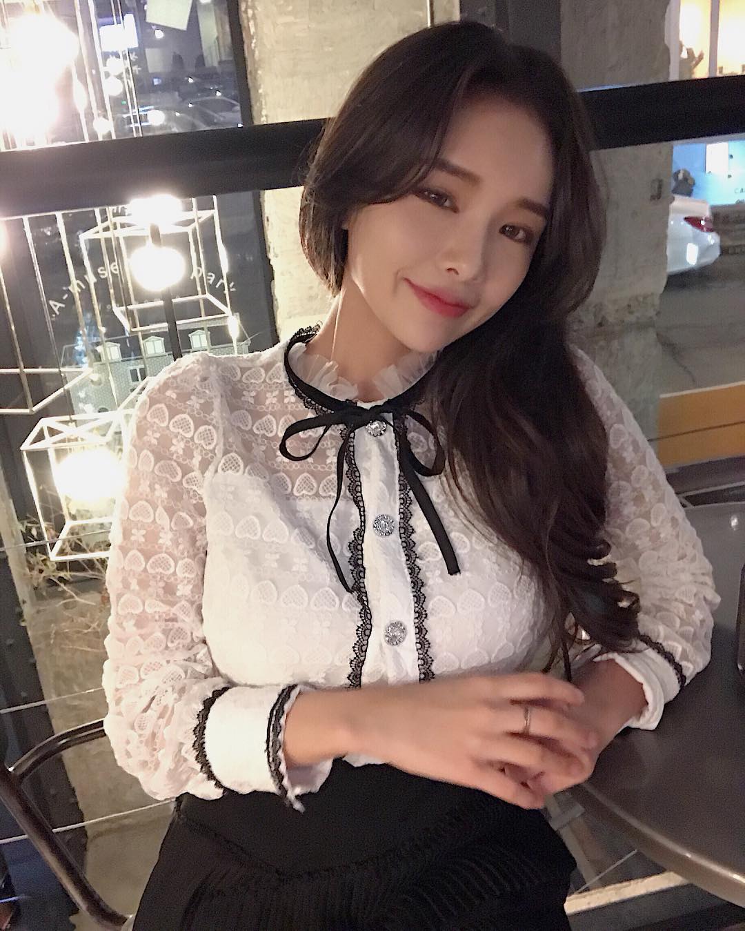 超辣服飾店模特兒Tehhan豐滿肉慾大奶繃緊上衣-第1章-图片6