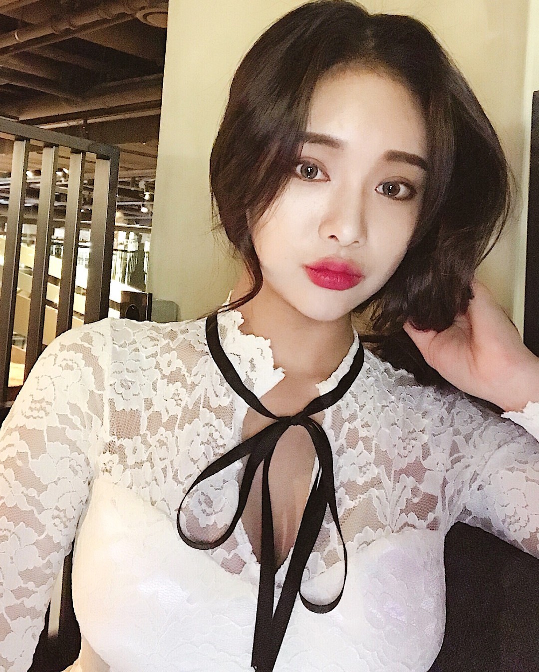 超辣服飾店模特兒Tehhan豐滿肉慾大奶繃緊上衣-第1章-图片15