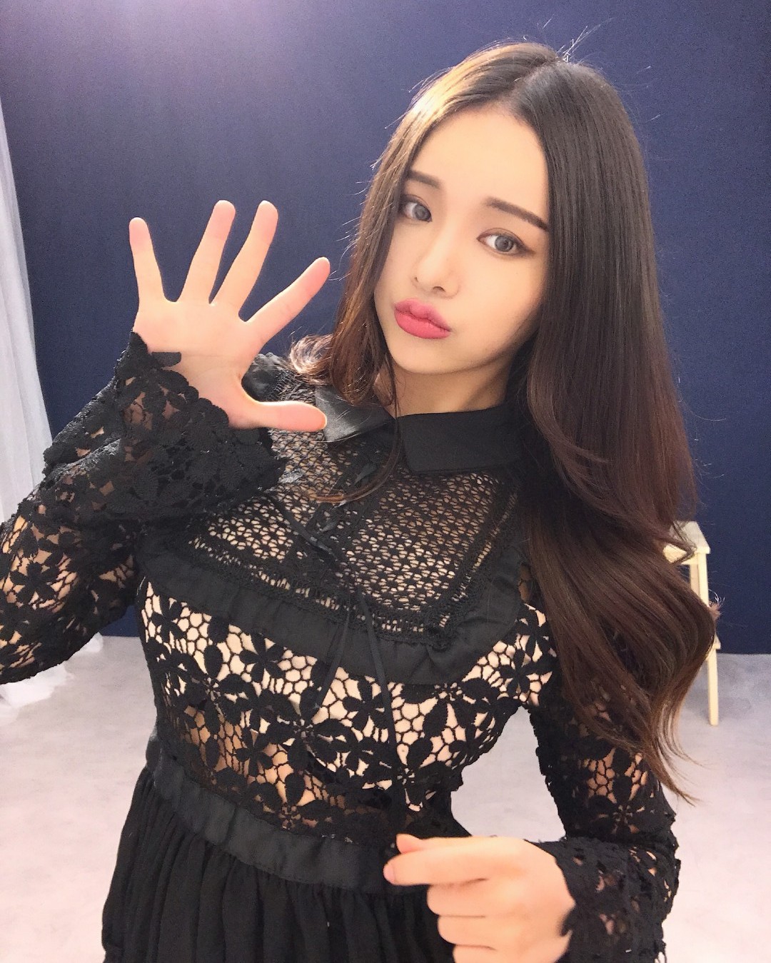 超辣服飾店模特兒Tehhan豐滿肉慾大奶繃緊上衣-第1章-图片26