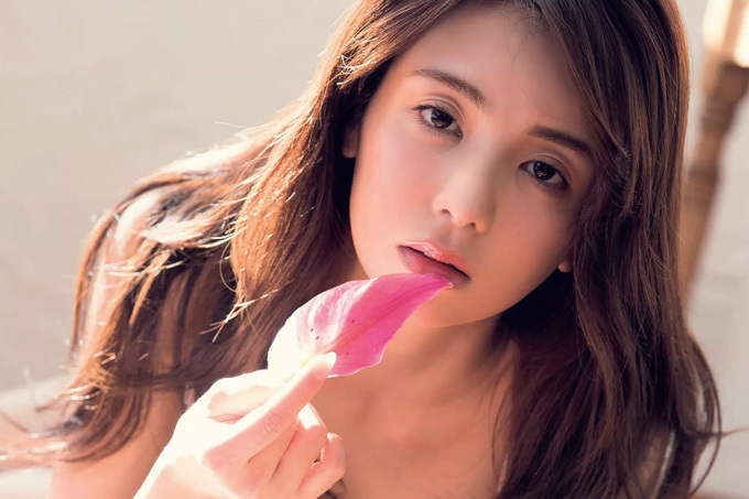 仲村美海　次世代エース女優と百合と官能。-第1章-图片1