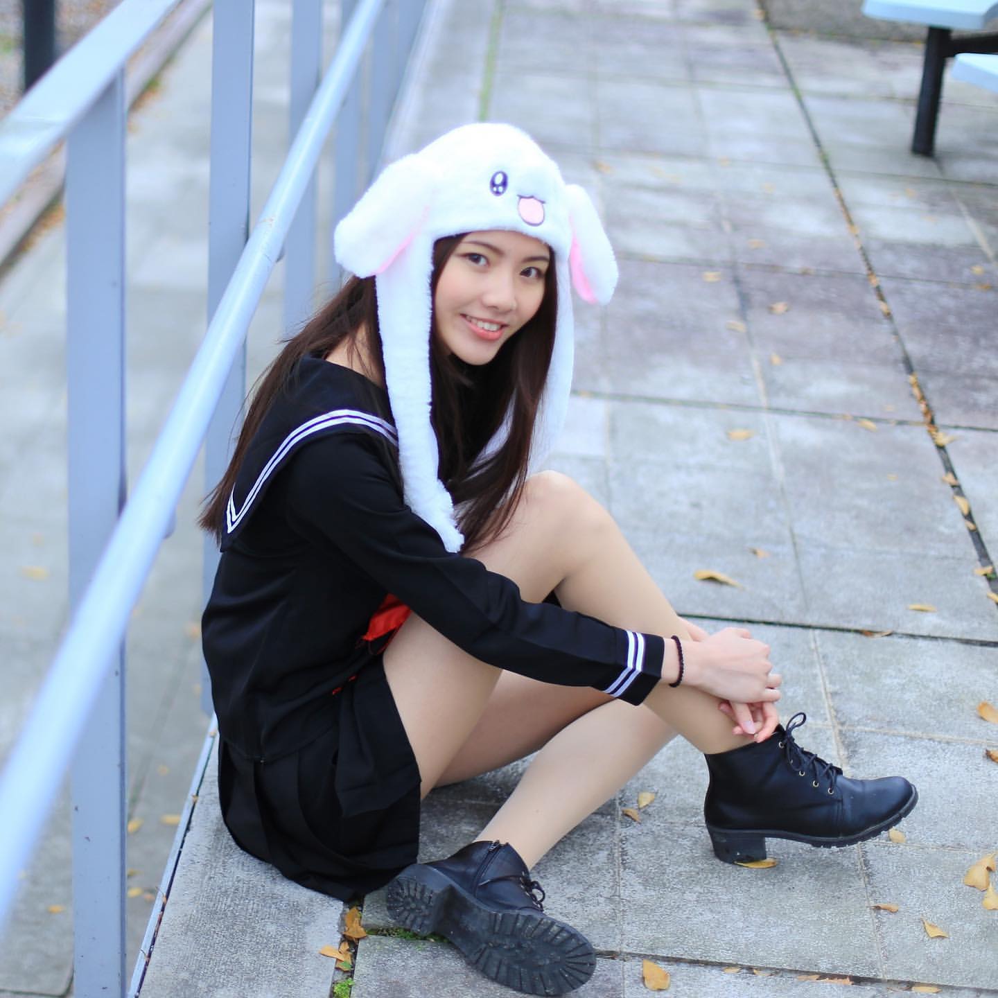 Seeing too much pleasure... must kneel Yvonne-第1章-图片13