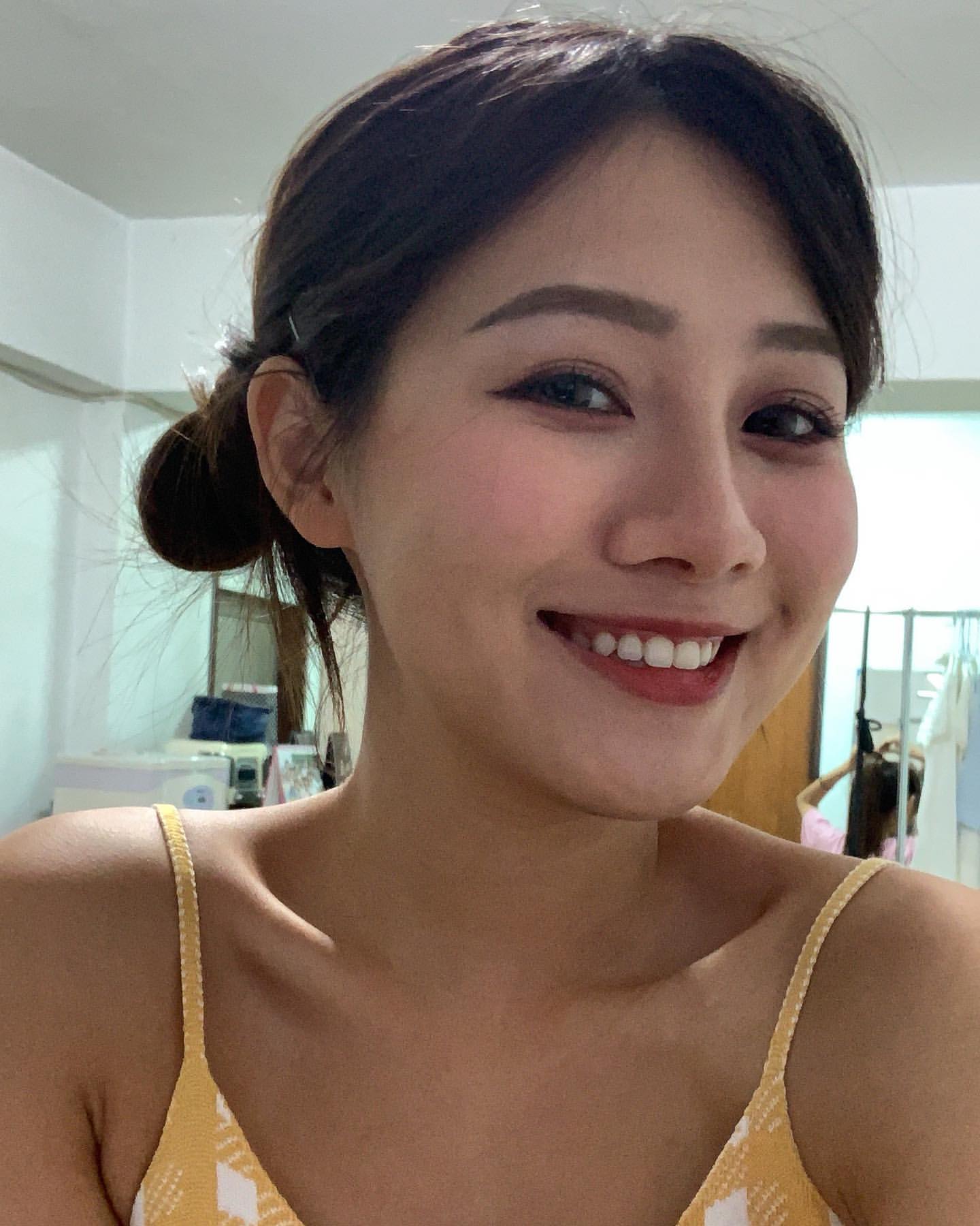 長髮氣質正妹少圓 顏值神高 超反差誘惑~網暴動:戀愛了-第1章-图片4