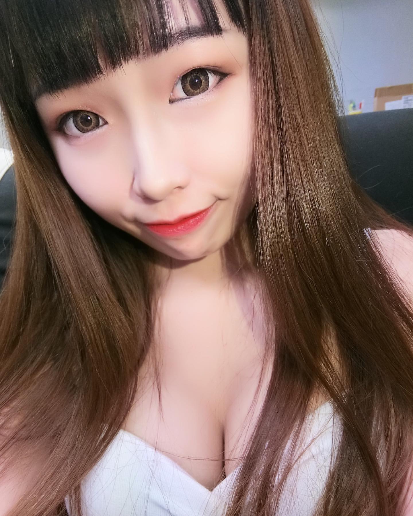 小露飽滿美乳 極品身材超工口 妮妮NiNi-第1章-图片14