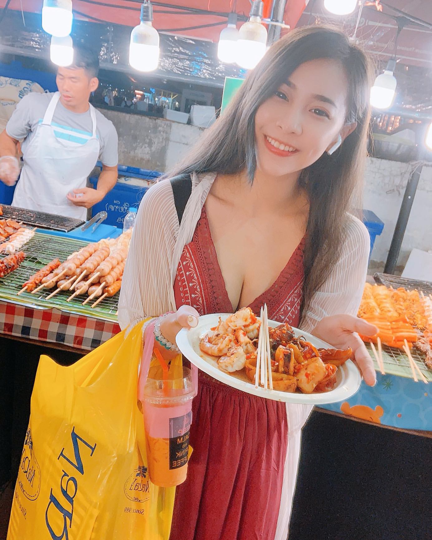 草莓Abby Li 「私底下超有料」...光一個笑容就能甜死你-第1章-图片2