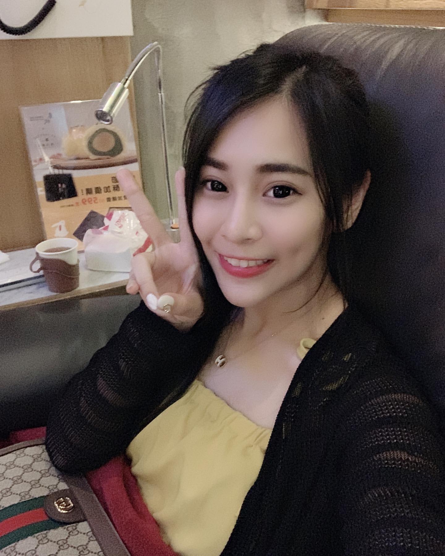 草莓Abby Li 「私底下超有料」...光一個笑容就能甜死你-第1章-图片10