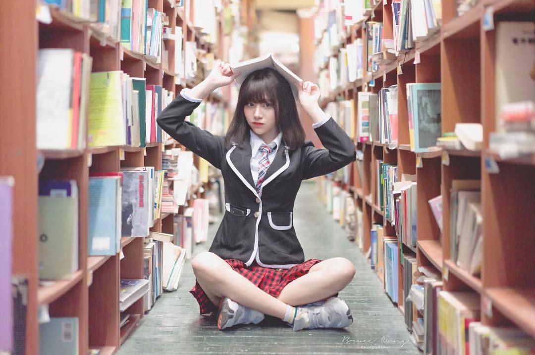 甜美Coser奈奈奈奈奈兒 「不科學乳量+逆天腿腿」一笑能傾城-第1章-图片14