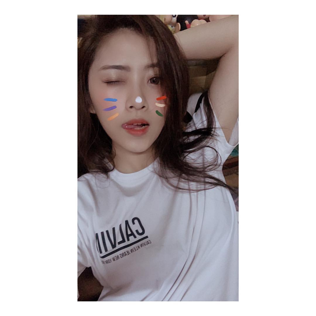 ɢʀᴇᴇɴɪᴀ王詩晴 纖細身材下藏著波濤洶湧的隱乳….網爆動-第1章-图片13