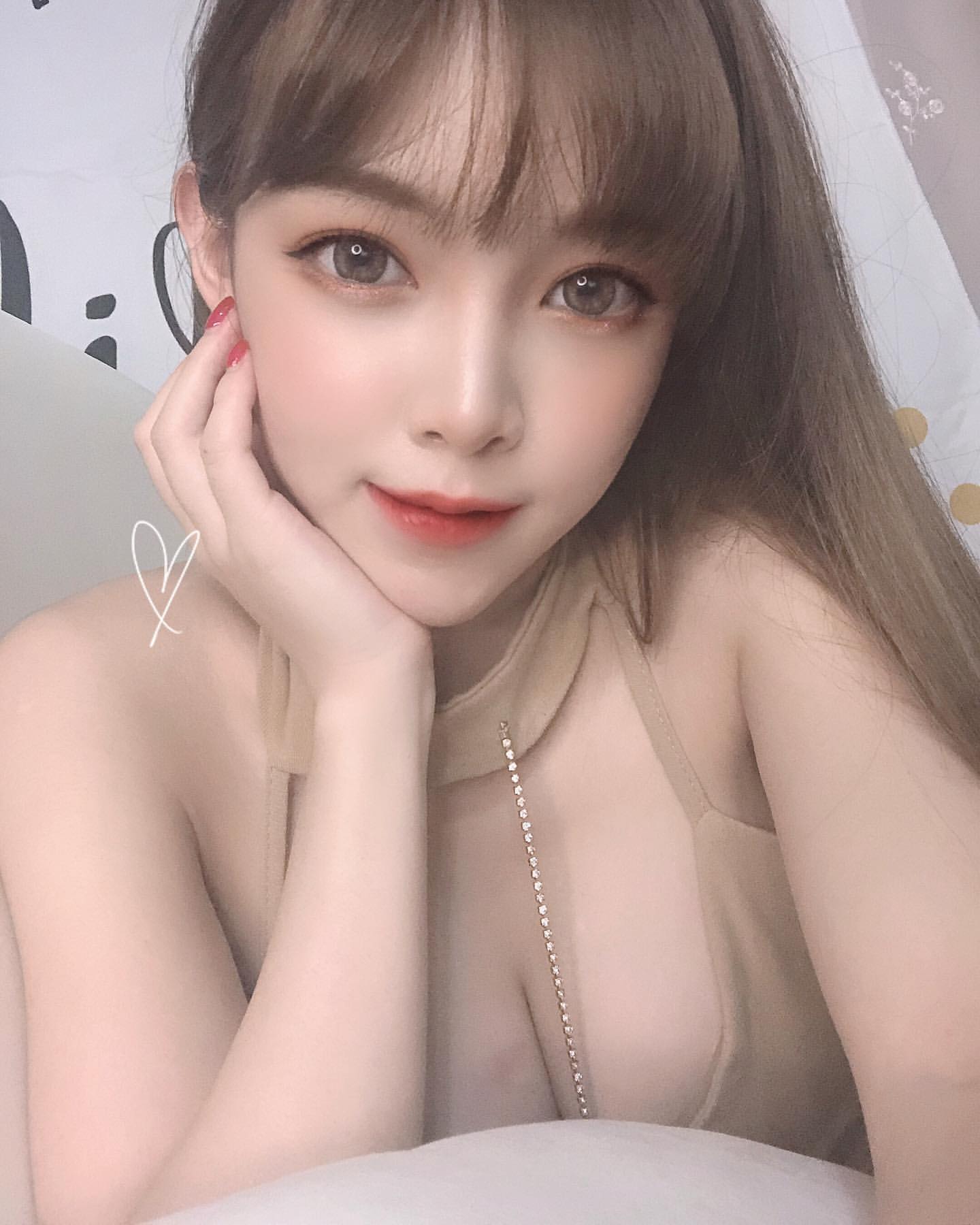 Abby黃毓雯 美豔的外貌加上凹凸有致的身材 讓人屏息呀!-第1章-图片6