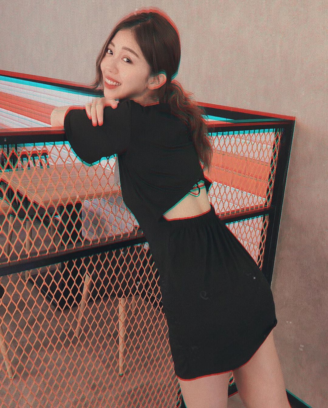 Sweet and beautiful looks will never let you go! - Chloe-第1章-图片1