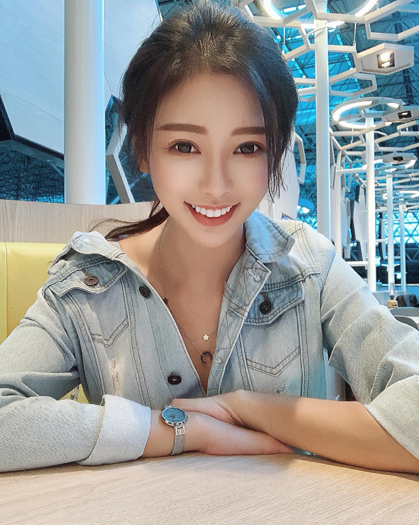 卡卡兒 白嫩臉蛋清新脫俗 美到讓人深陷戀愛！-第1章-图片9