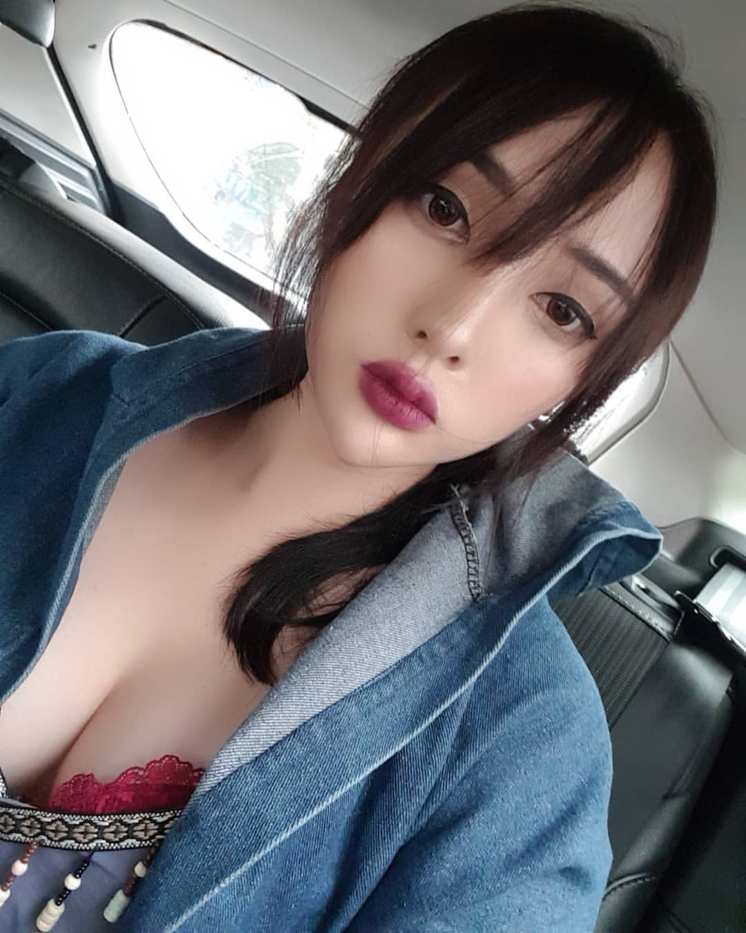黃靜 核彈級渾圓巨乳開掛 讓人無法一手掌握-第1章-图片10