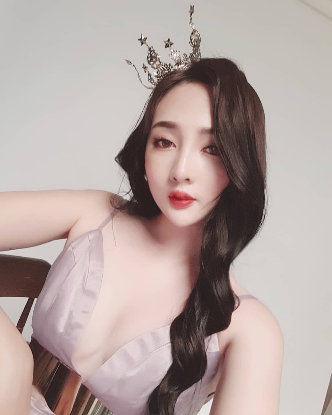黃靜 核彈級渾圓巨乳開掛 讓人無法一手掌握-第1章-图片12