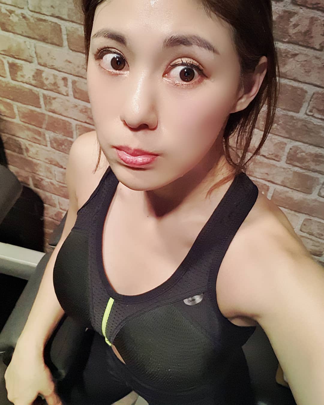 JOJO嘉嘉 渾圓美乳讓人看傻眼 網:超有份量-第1章-图片2