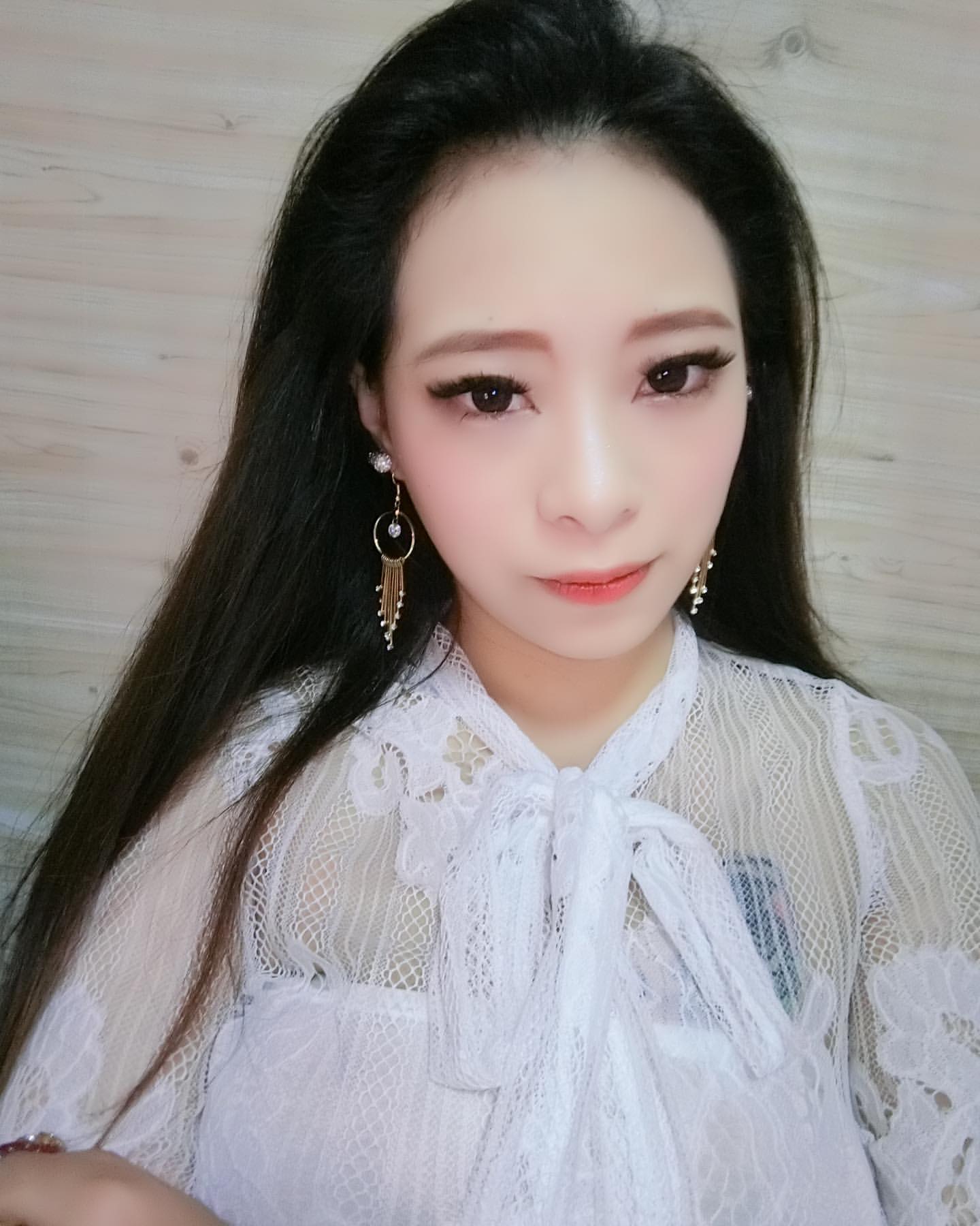 無辜電眼正妹朱朱 火辣身材兇到炸 又再次讓人戀愛了!-第1章-图片6