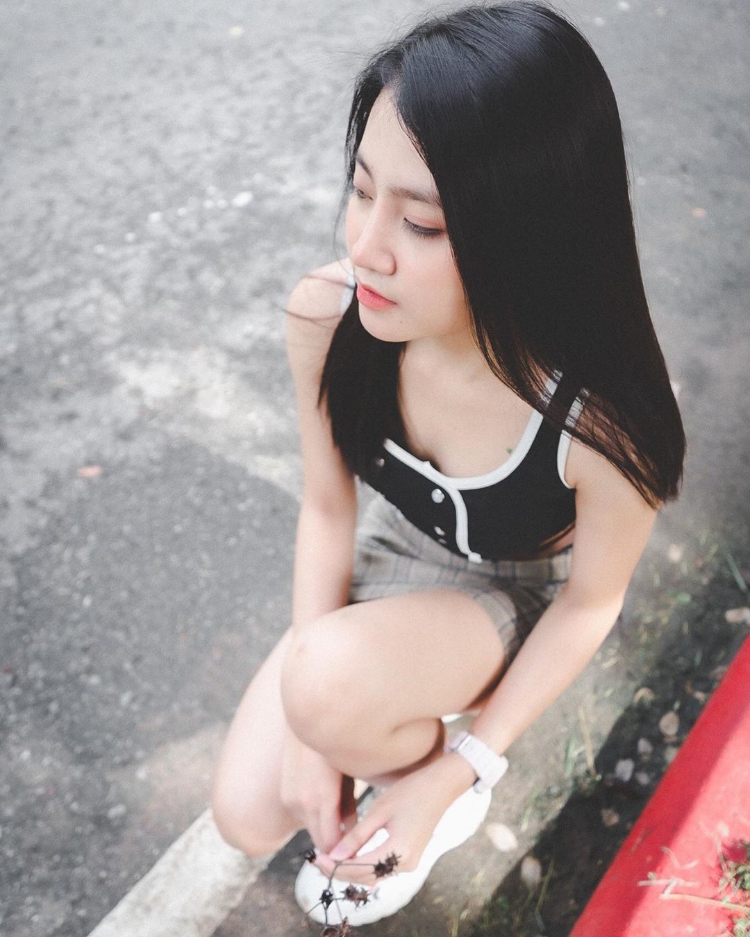 逆天美腿不藏私 天然美顏泰國妹讓網友看呆