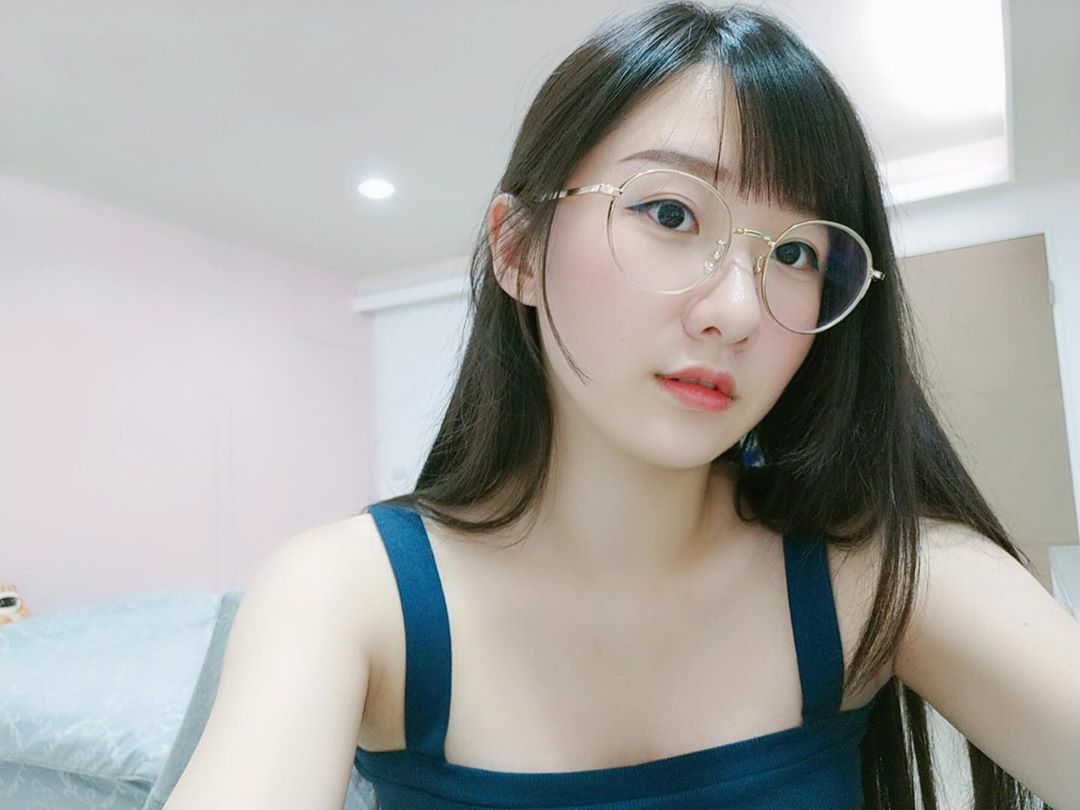 李思嫺 甜美不失清純!脫俗白皙美女看了心情好-第1章-图片17