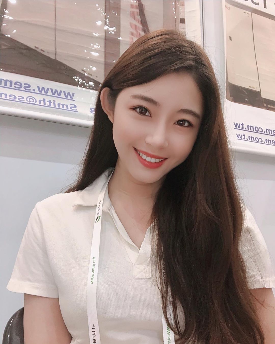 Katherine凱薩琳 稚嫩的臉蛋卻有著不科學的身材-第1章-图片23